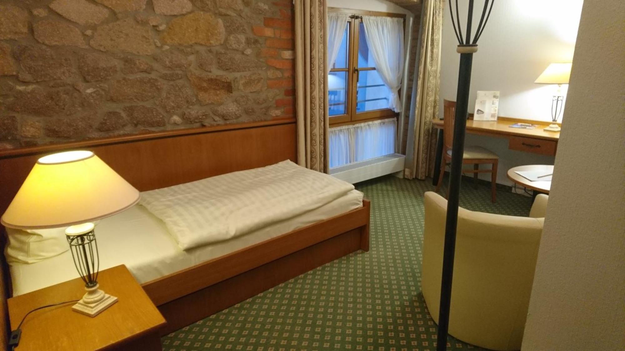 Ankerhof Hotel Halle  ภายนอก รูปภาพ